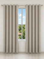 Cortina Blackout Eclipse Astro bege em ambiente com luz natural