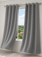 Cinza | Cortina Blackout Eclipse Astro cinza instalada na janela