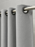 Branco | Acabamento em ilhós cromado da Cortina Blackout Eclipse Simple branco