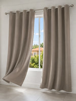 Castor | Cortina Blackout Eclipse Simple castor instalada na janela