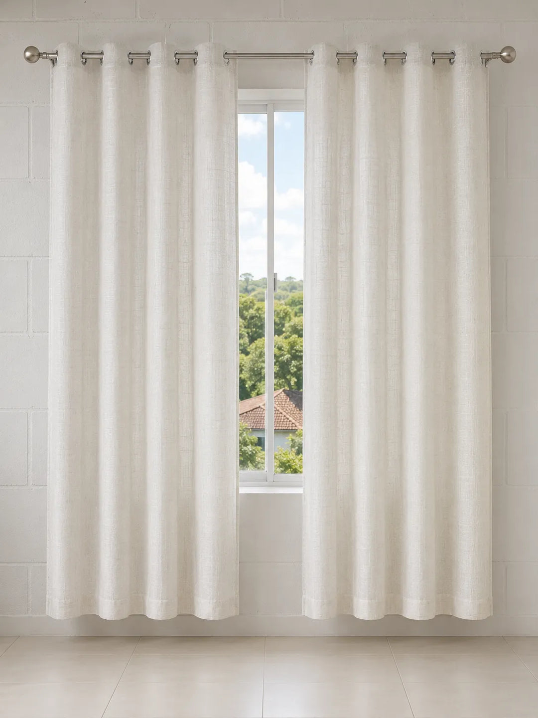 Bege | Cortina Sutille Trend bege em ambiente com luz natural